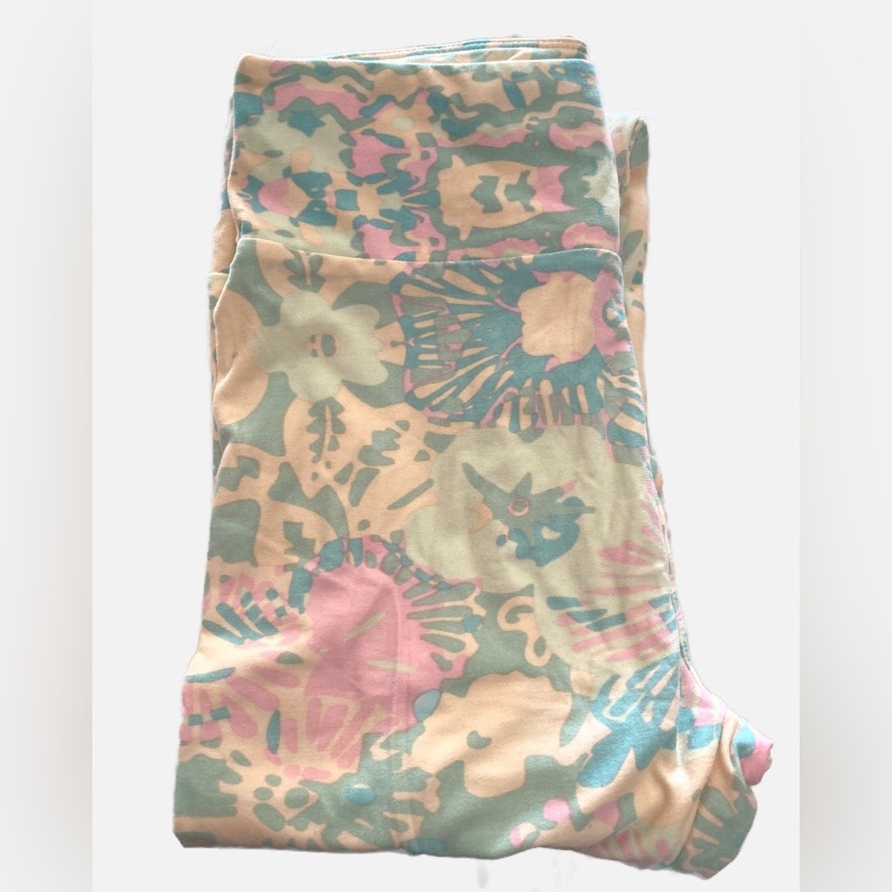 BRAND NEW-never worn One size LulaRoe leggings